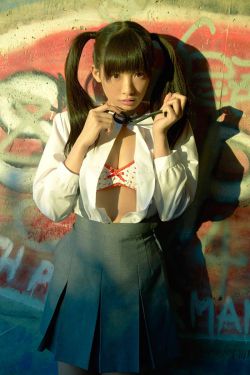 巨乳被玩到喷奶水文学